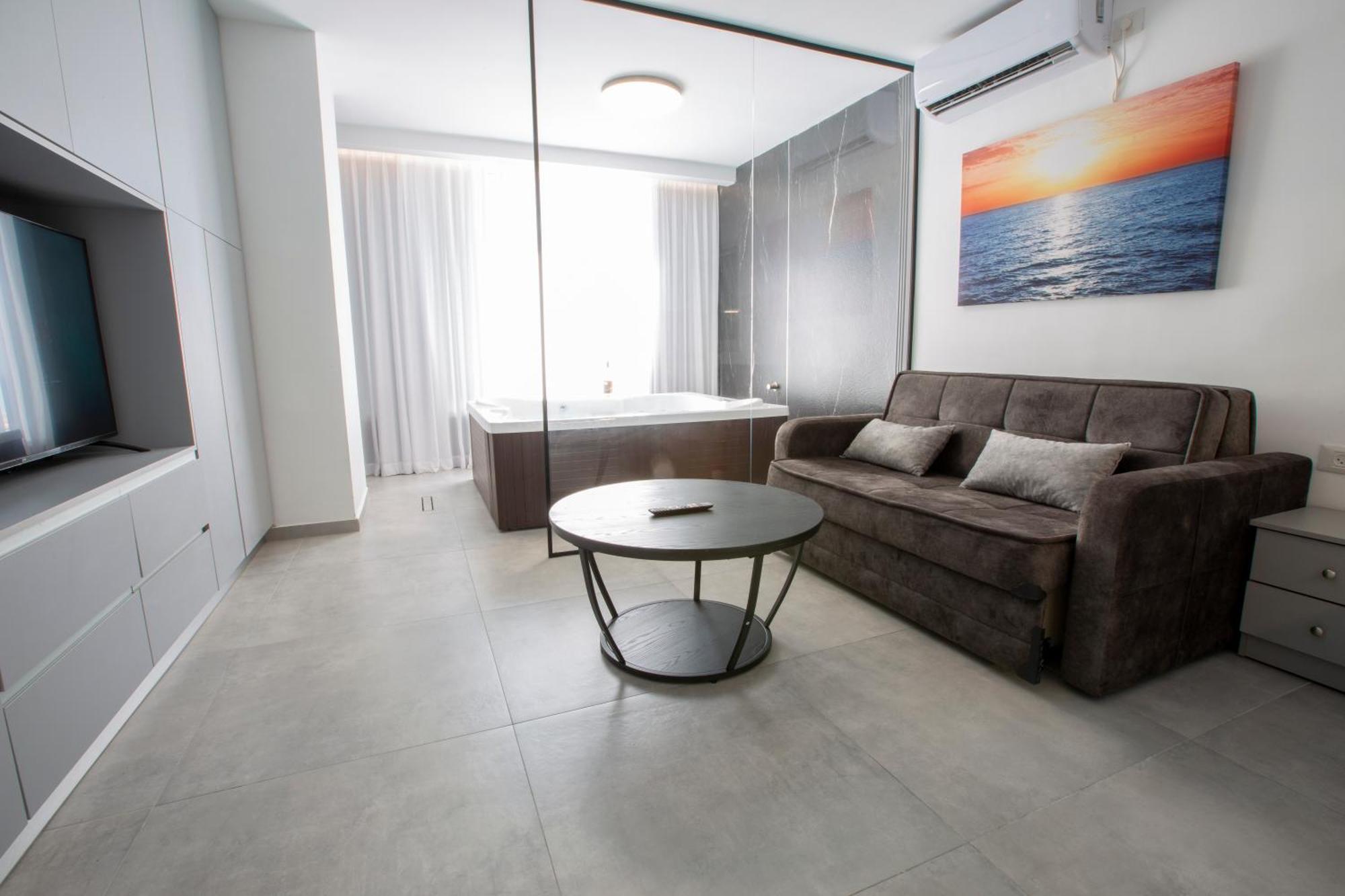 חוויה בכיכר גולד Apartamento Netanya Exterior foto